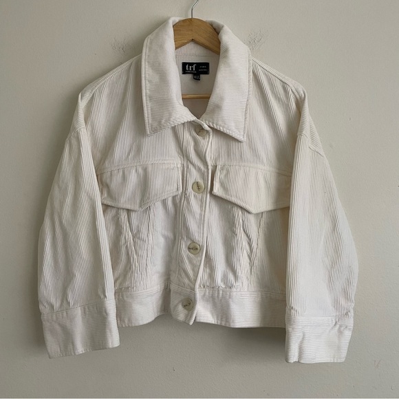 Zara White Cropped Corduroy Jacket with Wide Sleeves Trendy & Chic Size S/M - Picture 1 of 5